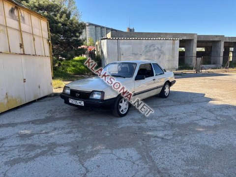 продам Opel Asconaв пмр  фото 4